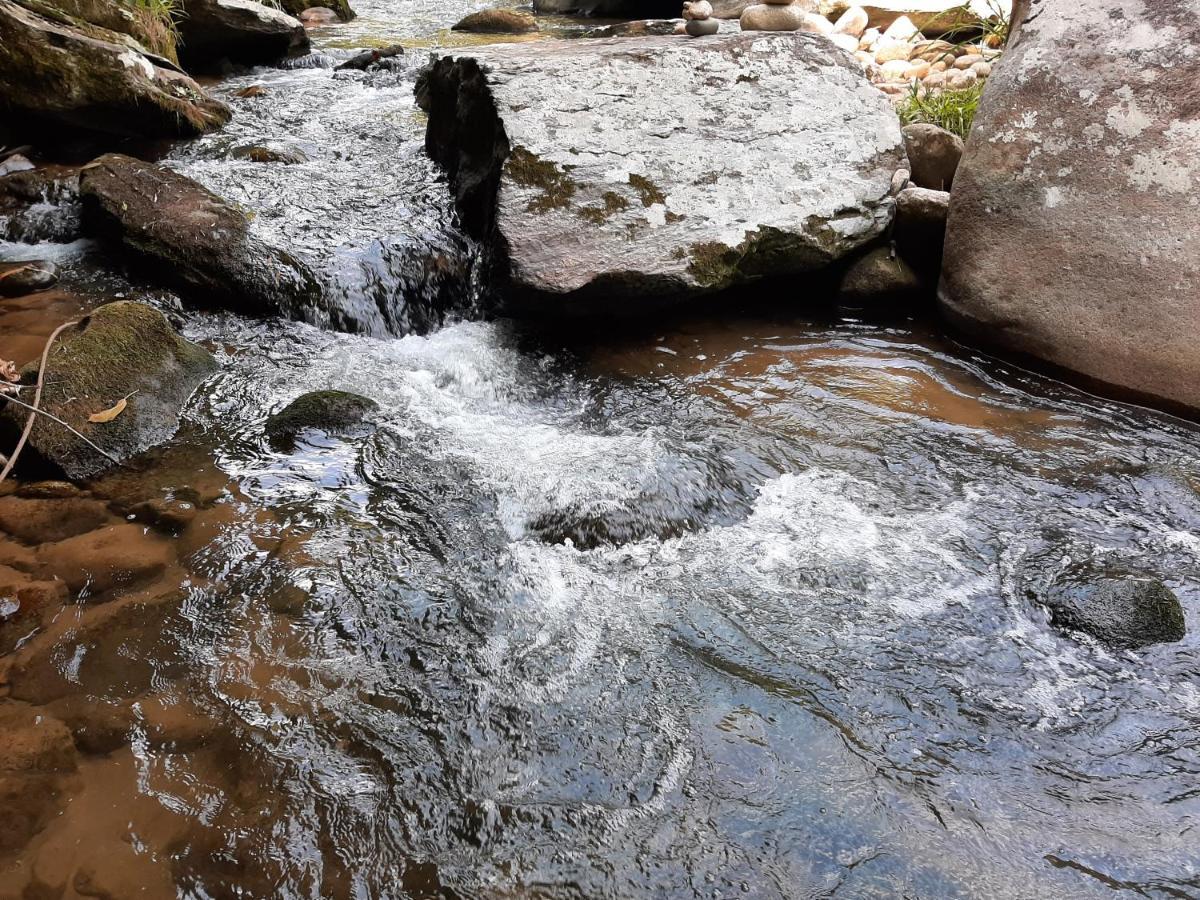 Casa Rosa Lumiar, Cachoeira Particular E Fazendinha Zewnętrze zdjęcie